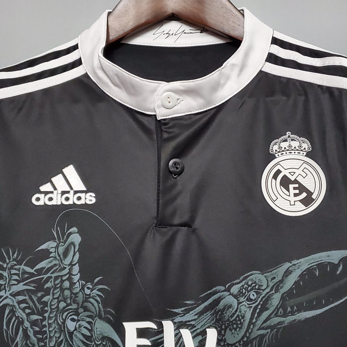 Camisa Retrô Real Madrid 2014/15  Preta Dragão Terceira